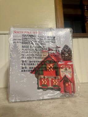 Department 56 PINE CONE B & B North Pole Village 6009767 NEW Bed And Breakfast